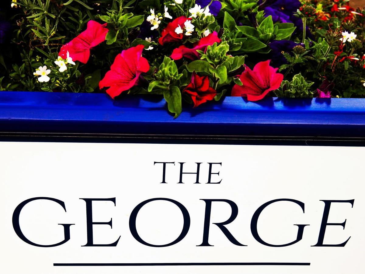 Отель The George Вест-Бэй Экстерьер фото